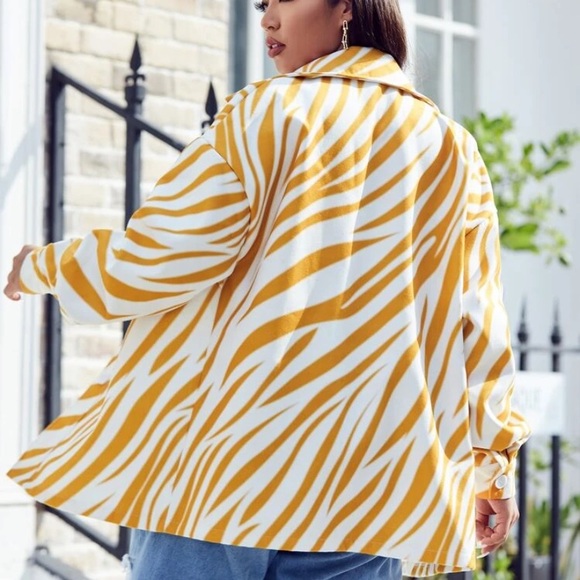 Animal Print Shacket - Picture 3 of 5